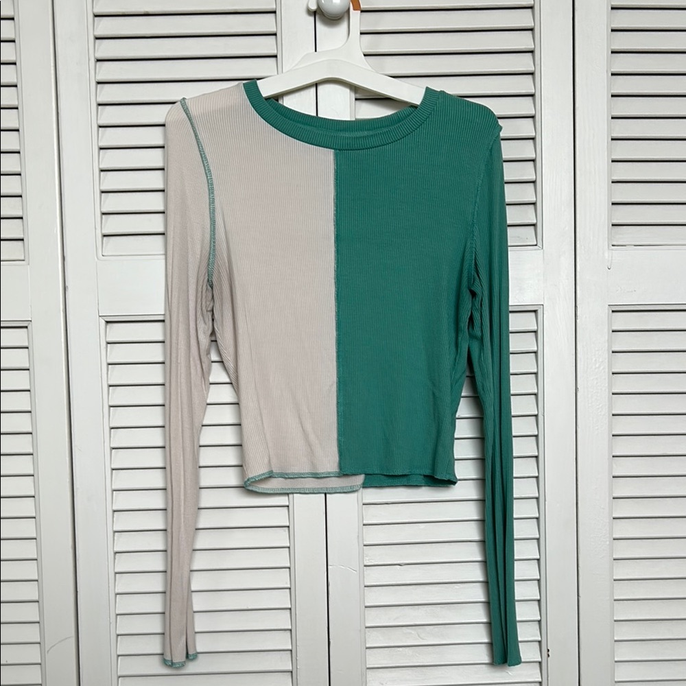 Colorblock Long Sleeve Top